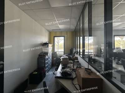 A louer bureaux 275m² belle visibilité à Orvault