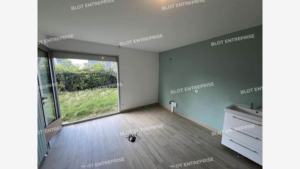 A louer bureaux 200m² à Orvault au pied du tramway