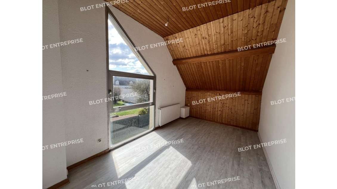 A louer bureaux 200m² à Orvault au pied du tramway