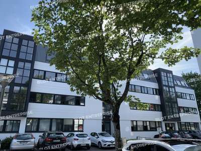 A vendre à louer bureaux 66m² RDC Forum d'Orvault