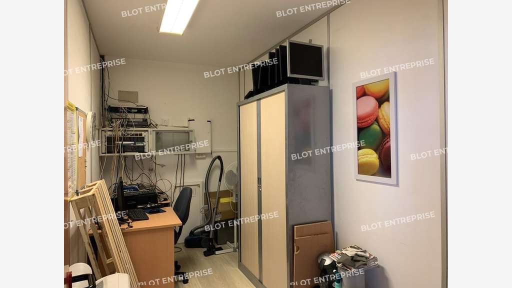A vendre à louer bureaux 66m² RDC Forum d'Orvault