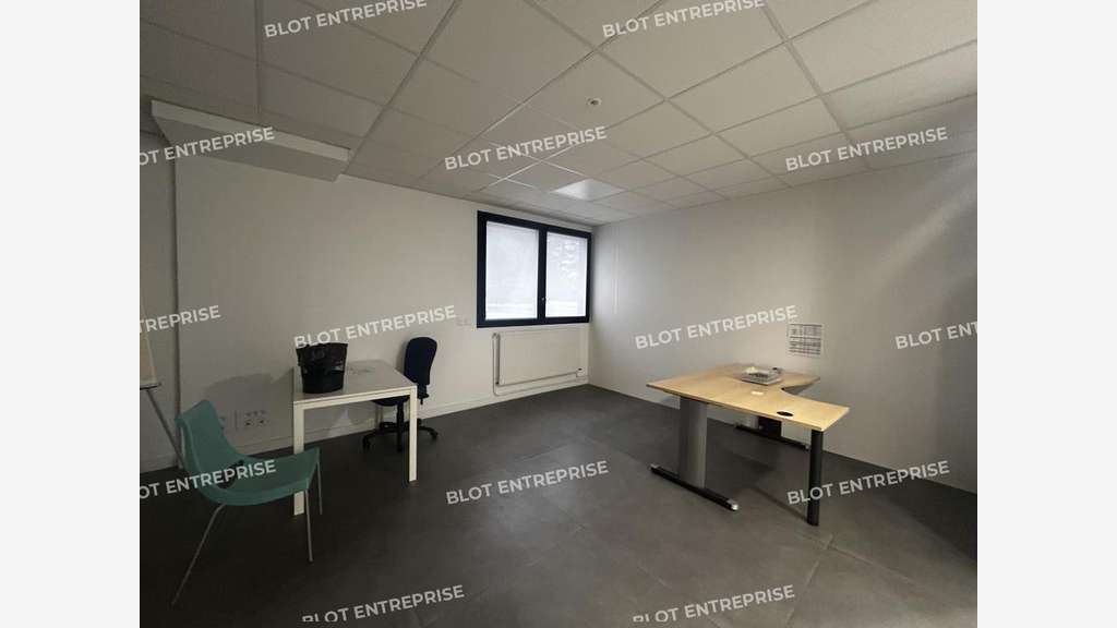 A louer bureaux de 142m² forum d'Orvault