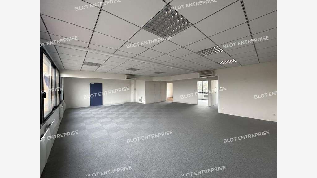 A louer bureaux 150m² R+1 à Orvault