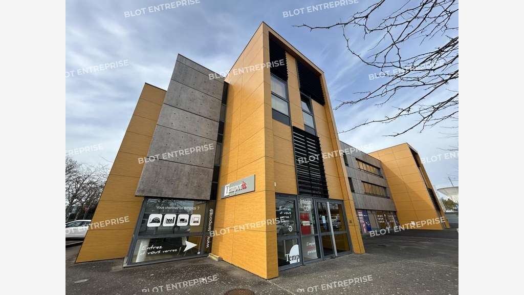 A louer bureaux 150m² R+1 à Orvault