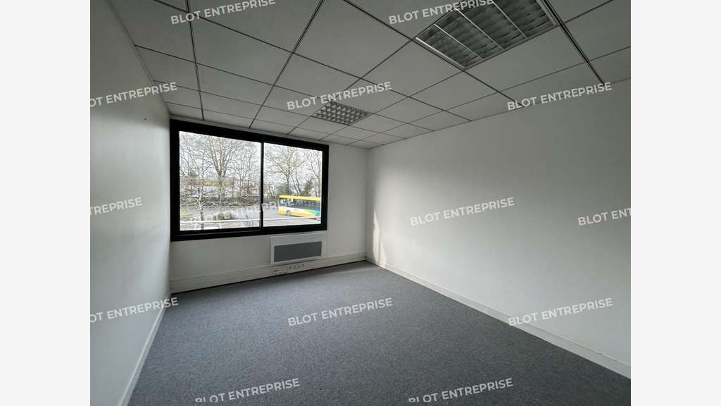 A louer bureaux 150m² R+1 à Orvault