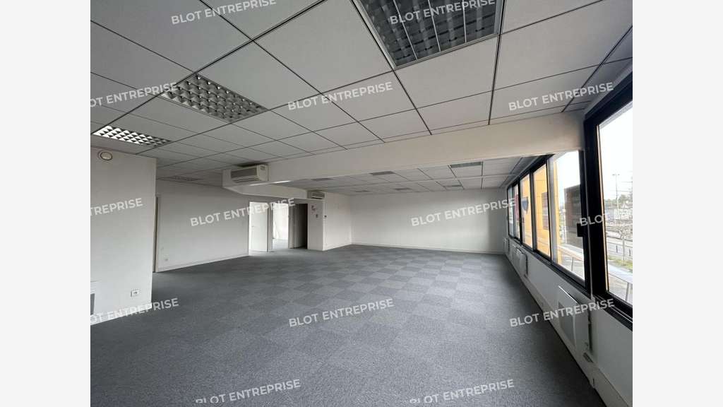 A louer bureaux 150m² R+1 à Orvault