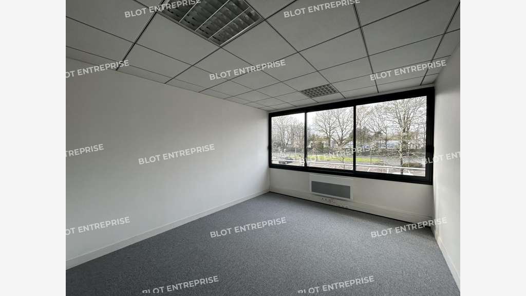 A louer bureaux 150m² R+1 à Orvault