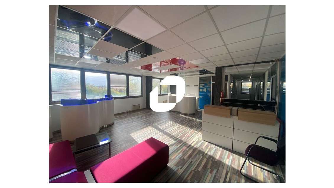 A louer Bureaux 189m² Osny