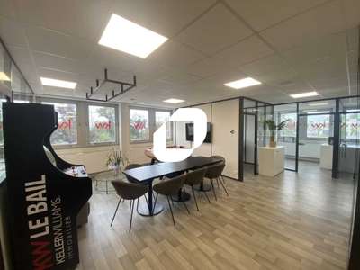 A louer Bureaux 329m² Osny