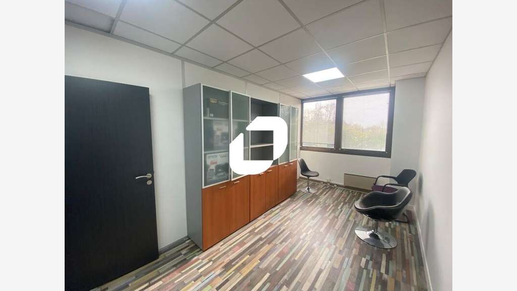 A louer Bureaux 189m² Osny