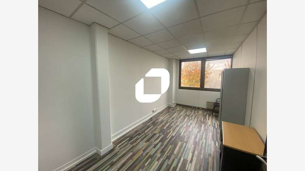 A louer Bureaux 189m² Osny