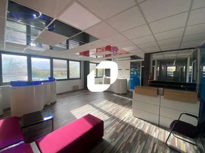A louer Bureaux 189m² Osny