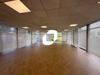 A louer Bureaux 1116m² Osny