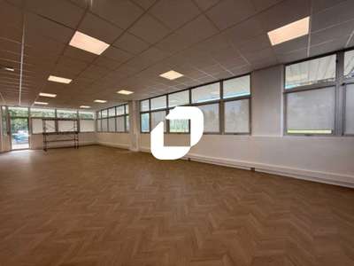 A louer Bureaux 183m² Osny