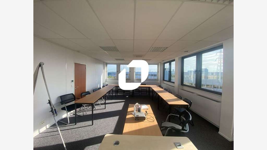A louer Bureaux 329m² Osny