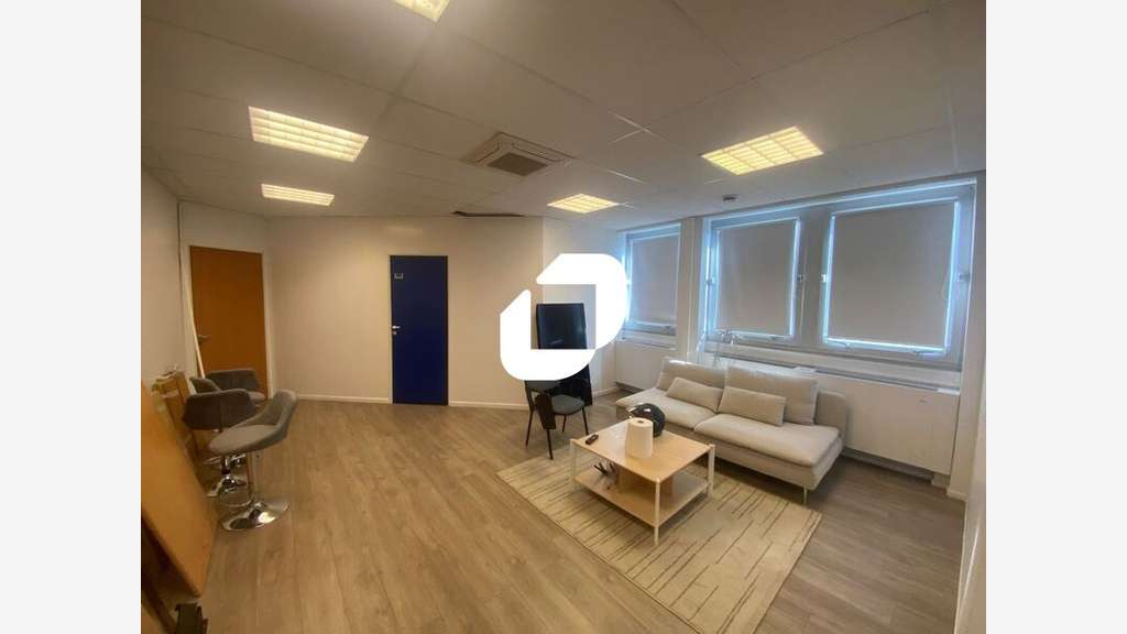 A louer Bureaux 329m² Osny