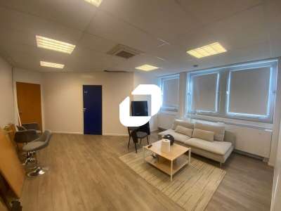 A louer Bureaux 131m² Osny