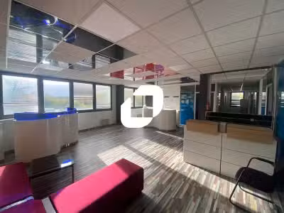 A louer Bureaux 189m² Osny
