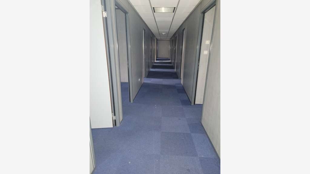 A louer bureaux de 460m² au calme à Oullins