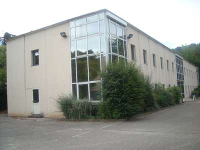 A louer bureaux de 460m² au calme à Oullins