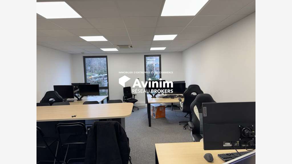 A louer beaux bureaux 38m² en bas d'Oullins Mémo