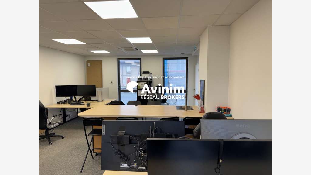 A louer beaux bureaux 38m² en bas d'Oullins Mémo
