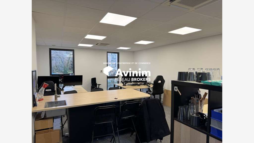 A louer beaux bureaux 38m² en bas d'Oullins Mémo