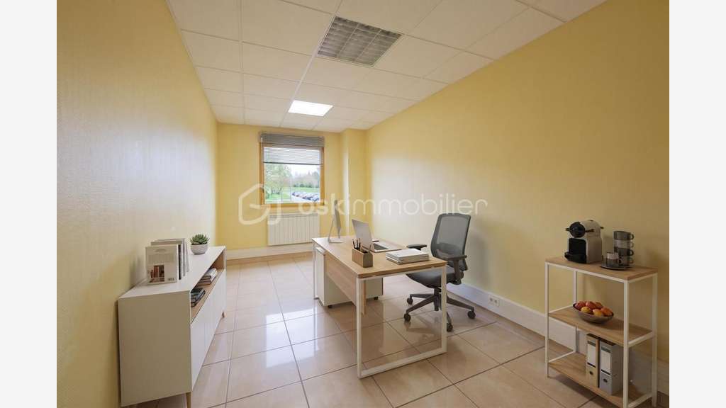 A louer bureaux cloisonnés de 332m² à Arbent