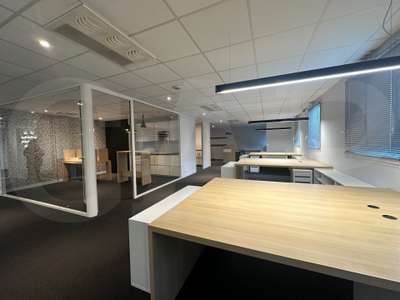 Bureaux 215m² divisible à louer à Pacé