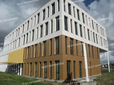 A louer bureaux 254m² R+2 à Pacé
