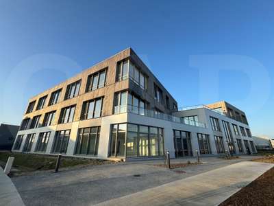 A louer bureau 280m² aménagé non cloisonné à Pacé