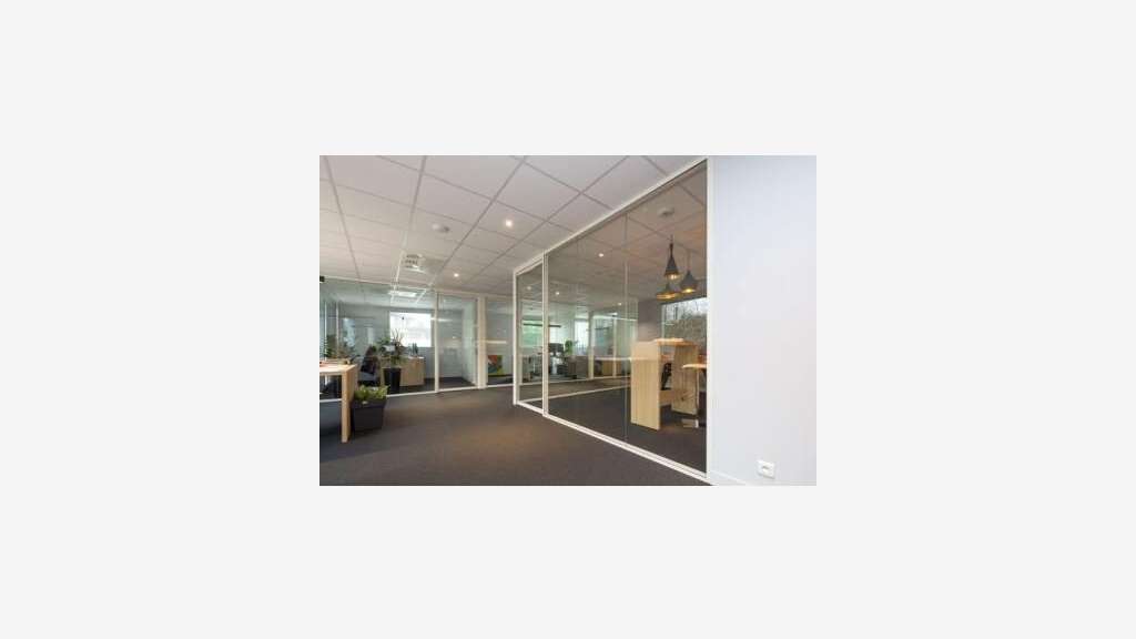 Bureaux de standing 215m² à louer à Pacé