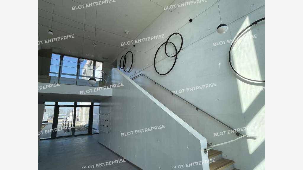 A louer bureaux neufs 272m² à Pacé
