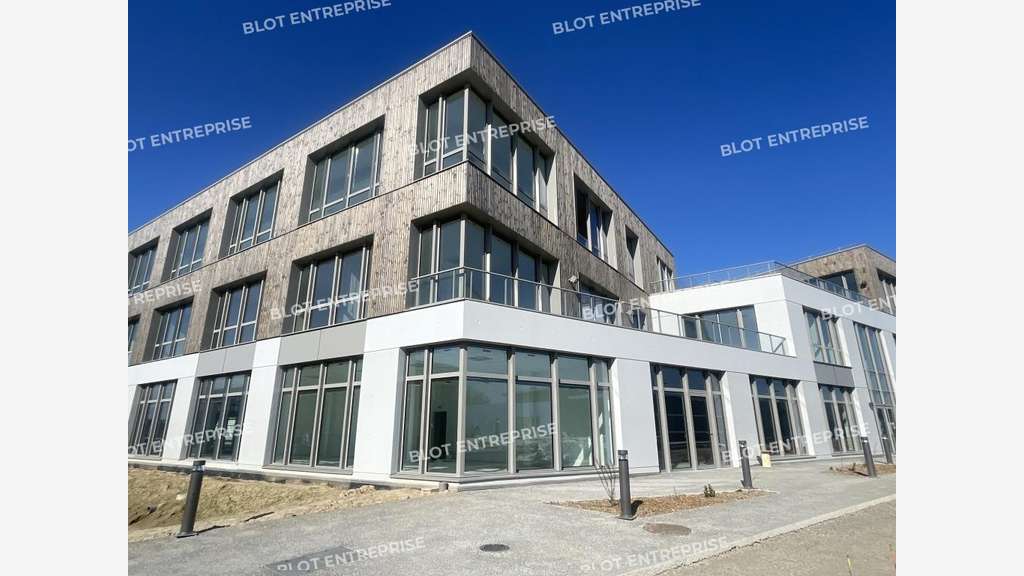 A louer bureaux neufs 272m² à Pacé