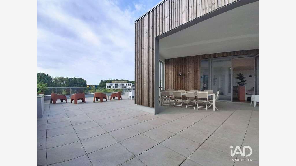 A louer plateau de bureau neuf 270m² à Pacé