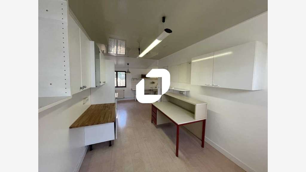 A louer Bureaux 106m² Palaiseau
