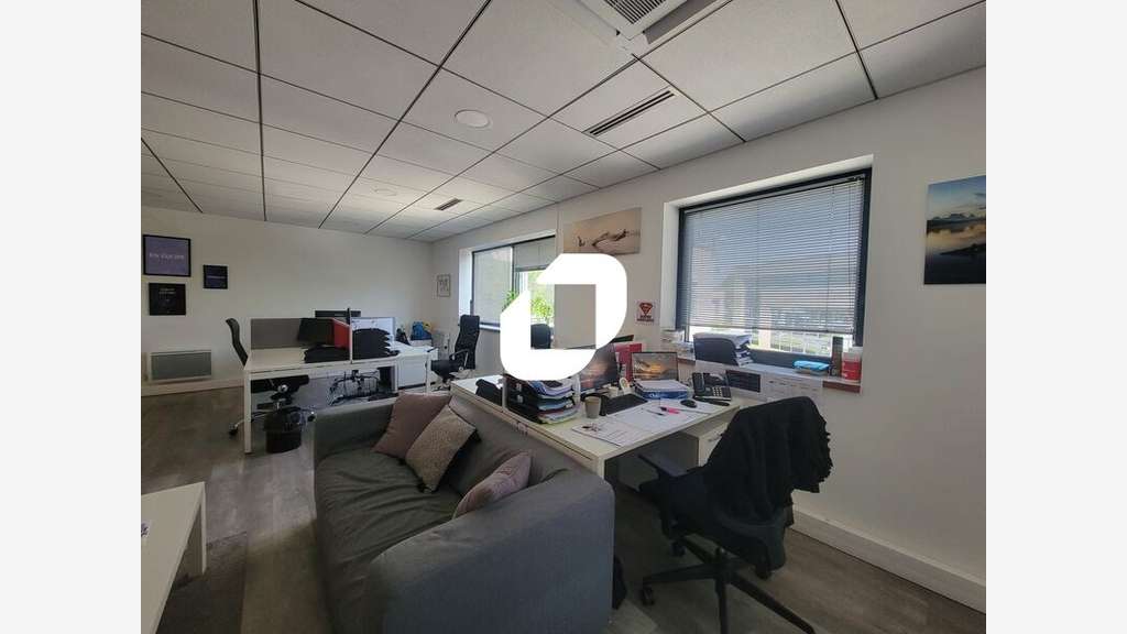 A louer Bureaux 100m² Palaiseau