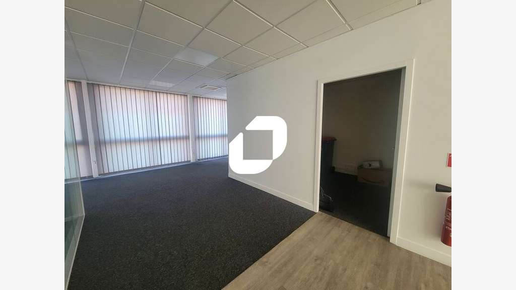 A louer Bureaux 164m² Palaiseau