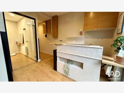 A louer locaux lumineux 106m² RDC à Pantin