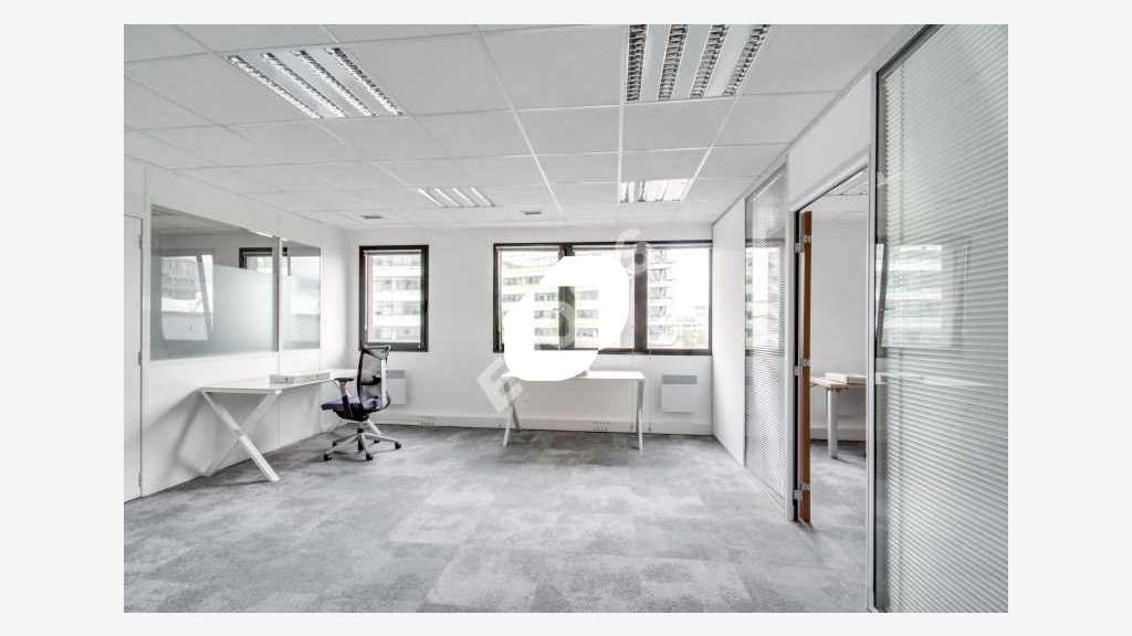 A louer Bureaux 676m² Pantin