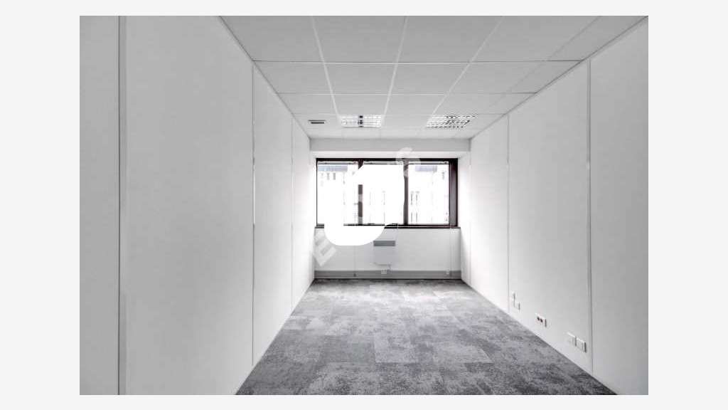 A louer Bureaux 676m² Pantin