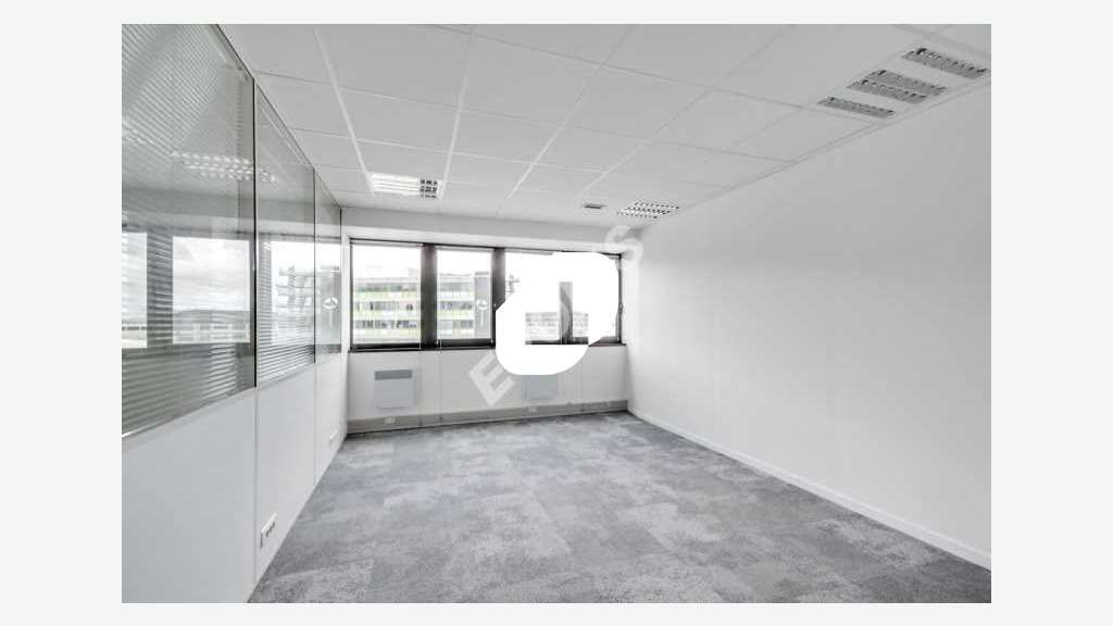 A louer Bureaux 676m² Pantin