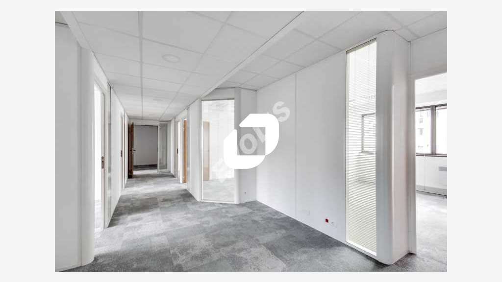 A louer Bureaux 676m² Pantin