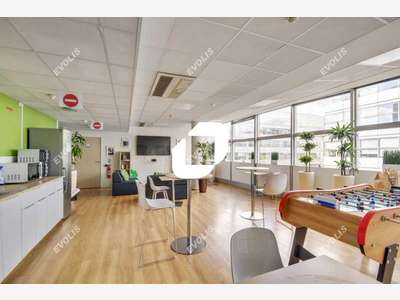 A louer Bureaux 977m² Pantin