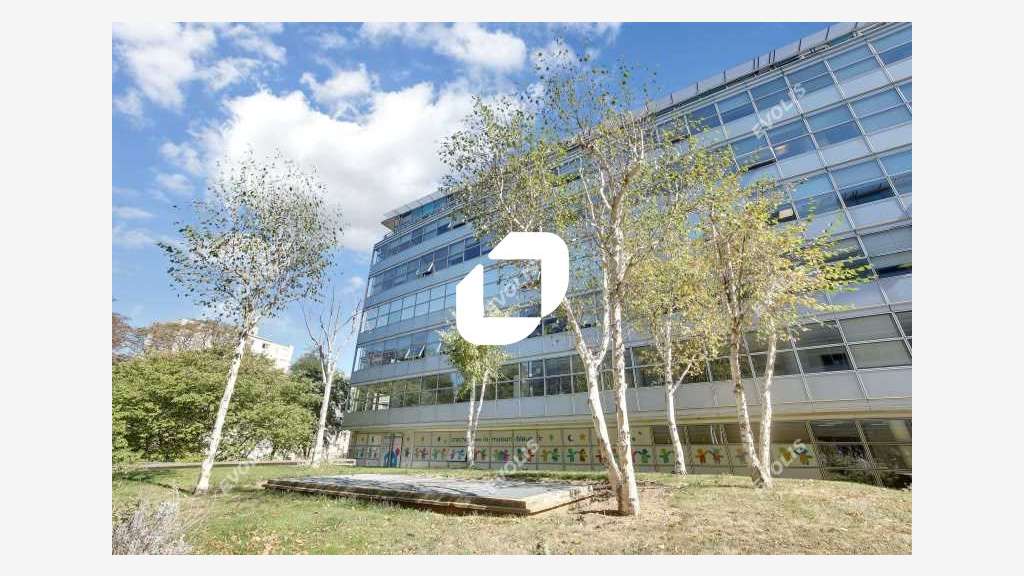 A louer Bureaux 977m² Pantin