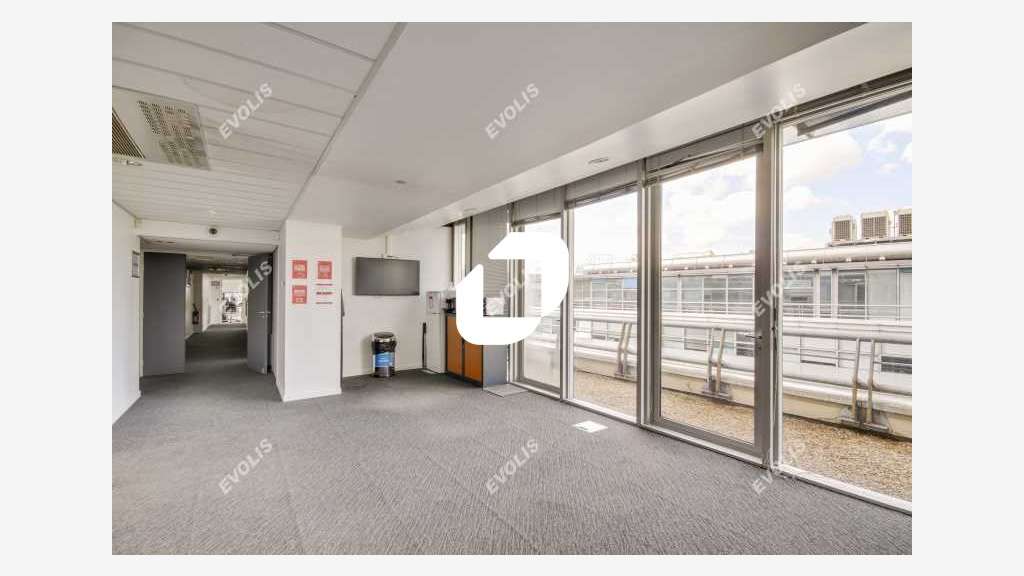 A louer Bureaux 977m² Pantin