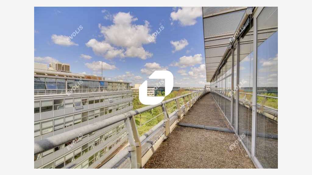 A louer Bureaux 977m² Pantin
