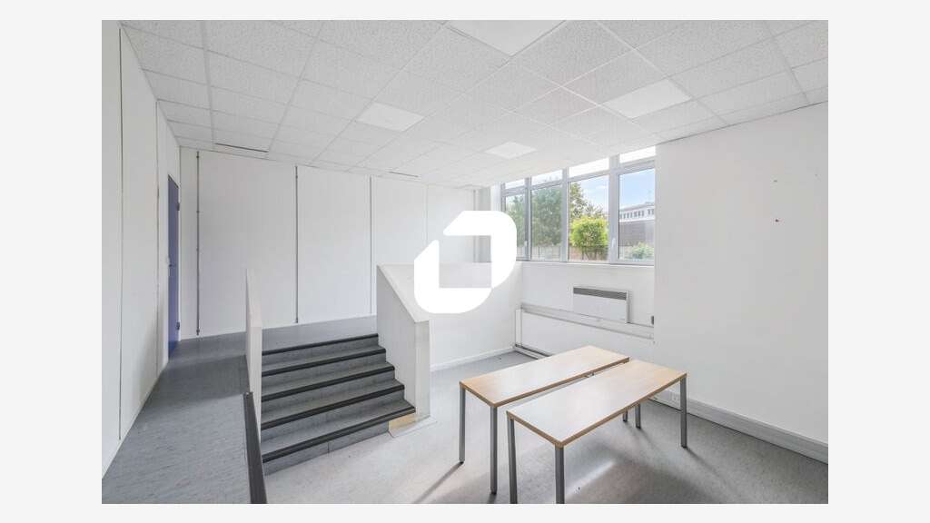 A louer Bureaux 3057m² Pantin
