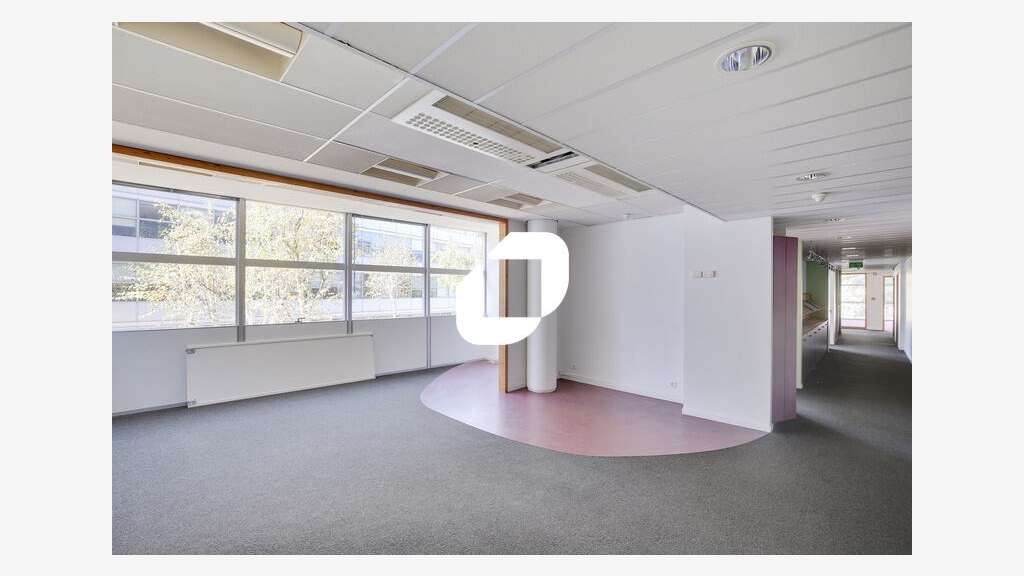 A louer Bureaux 977m² Pantin