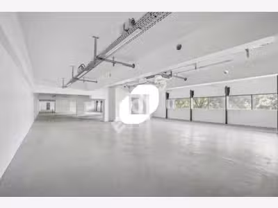 A louer Bureaux 689m² Pantin